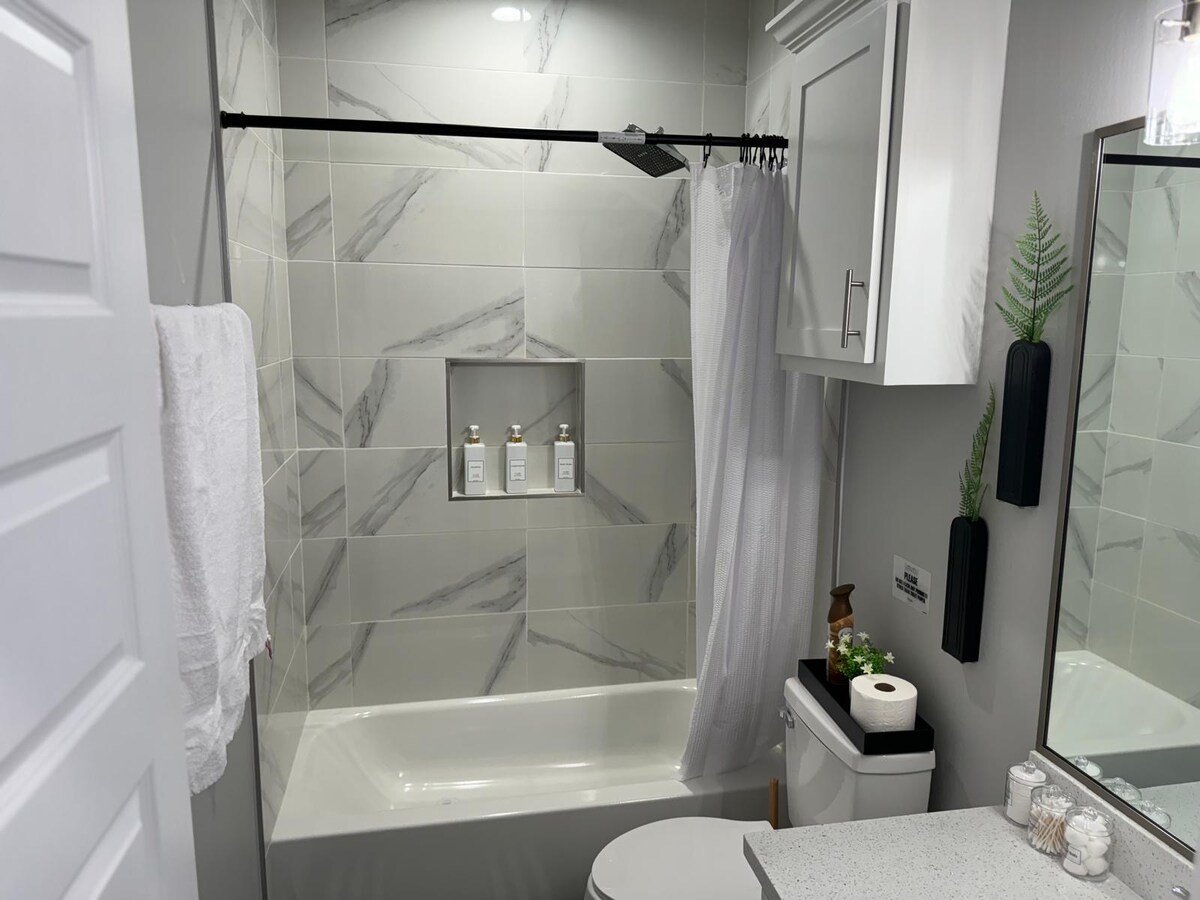 Premier Luxe Villa — bathroom 1