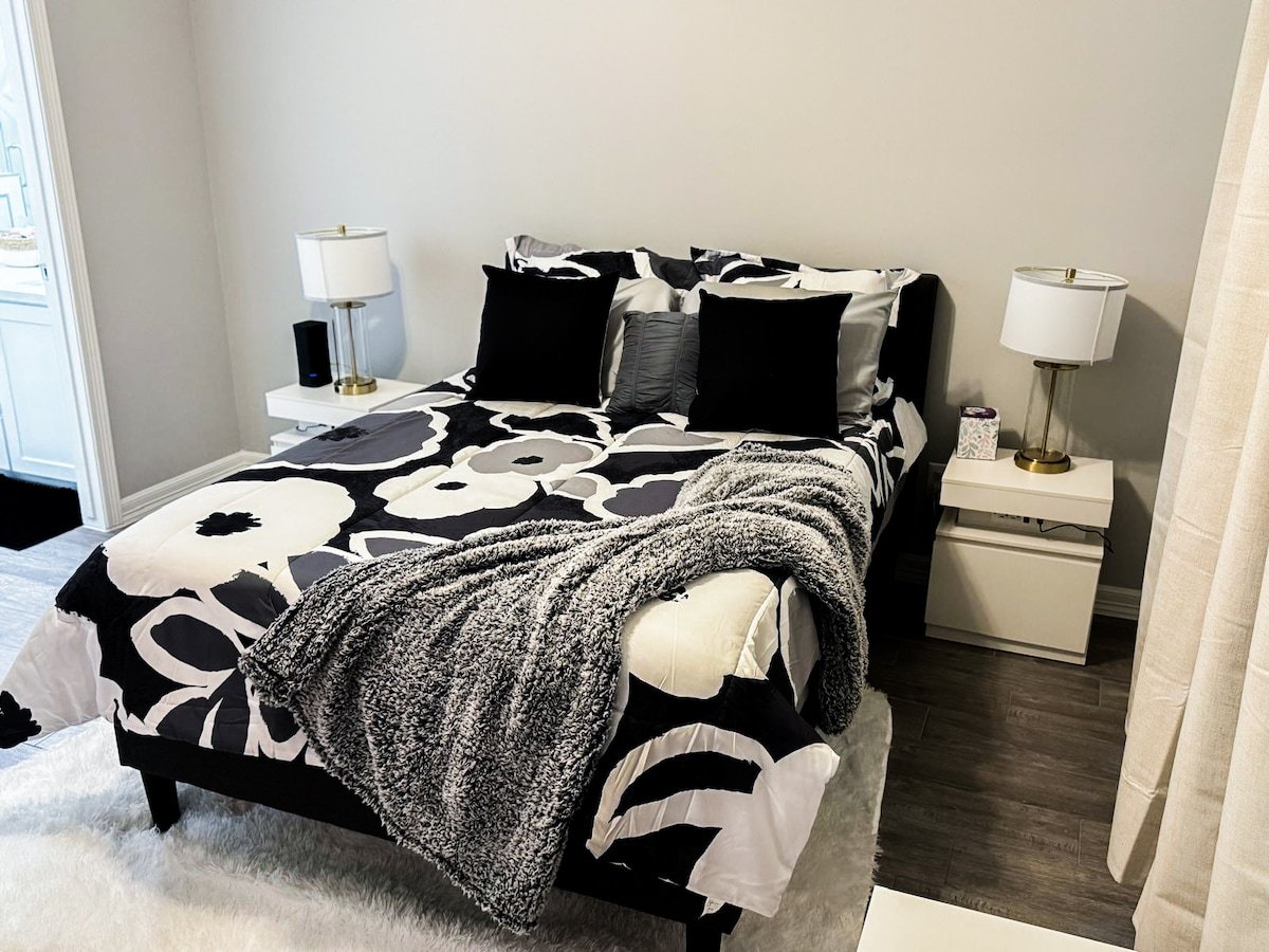 Premier Luxe Villa — bedroom 2