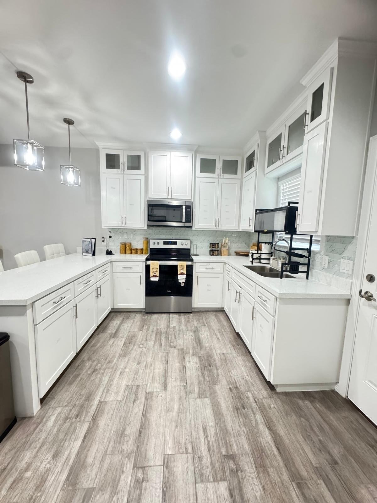 Premier Luxe Villa — kitchen